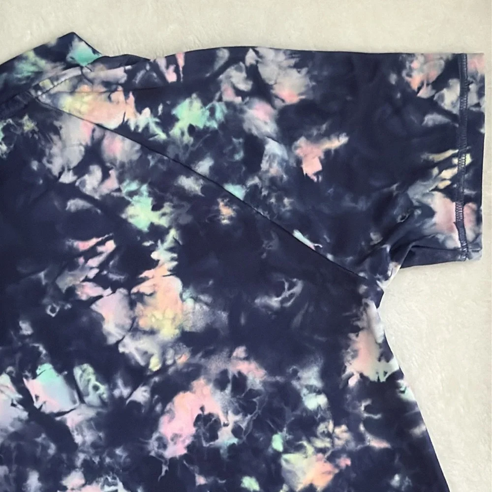 Athleta Girl | Mock Neck Short Sleeve Swim Rashguard Top Aura Tie Dye (M 8-10) - Picture 12 of 14